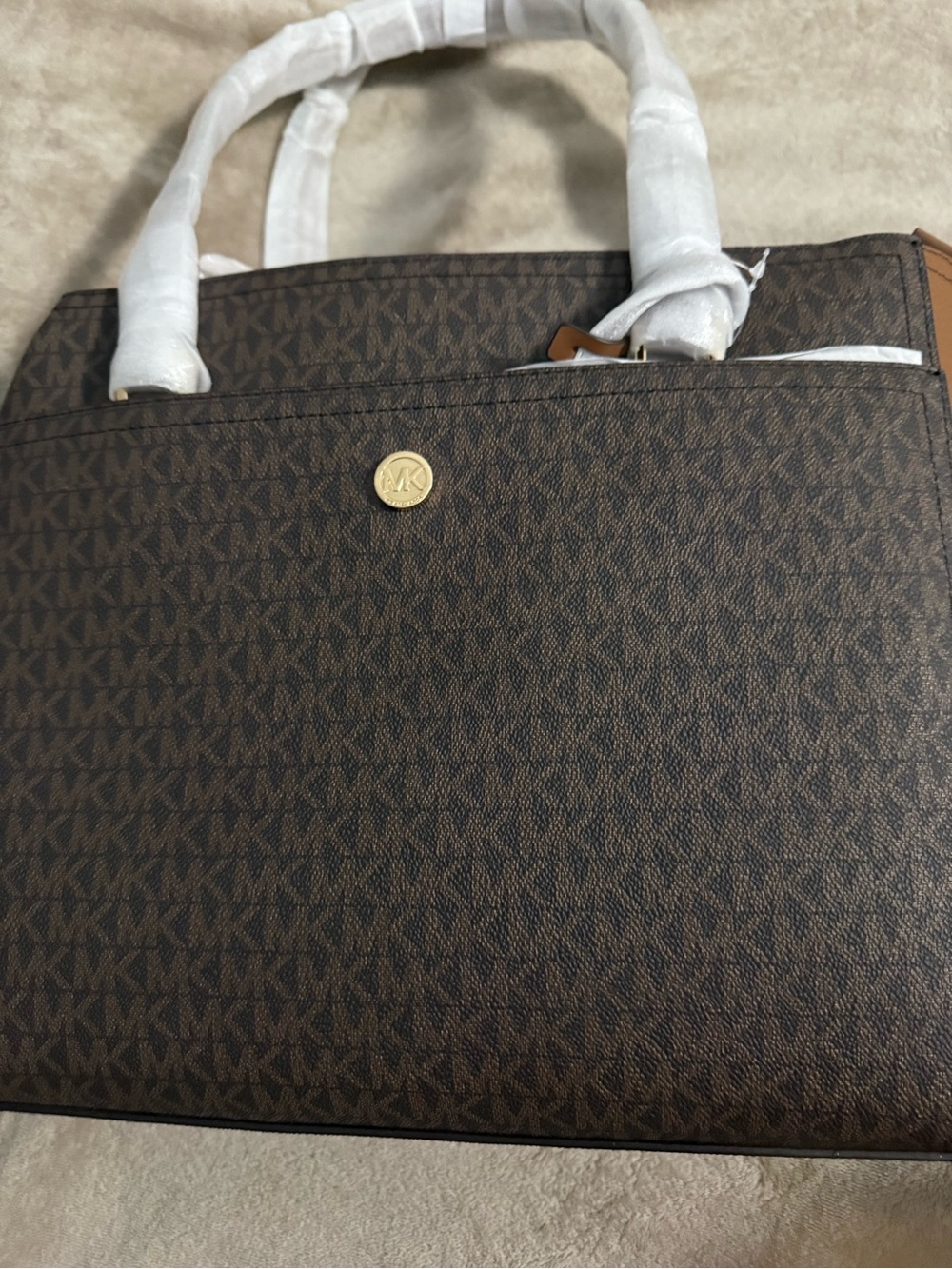 NWT Michael Kors Maisie 3-in-1 tote bag, with snap pouch & small zip crossbody. - Picture 7 of 12